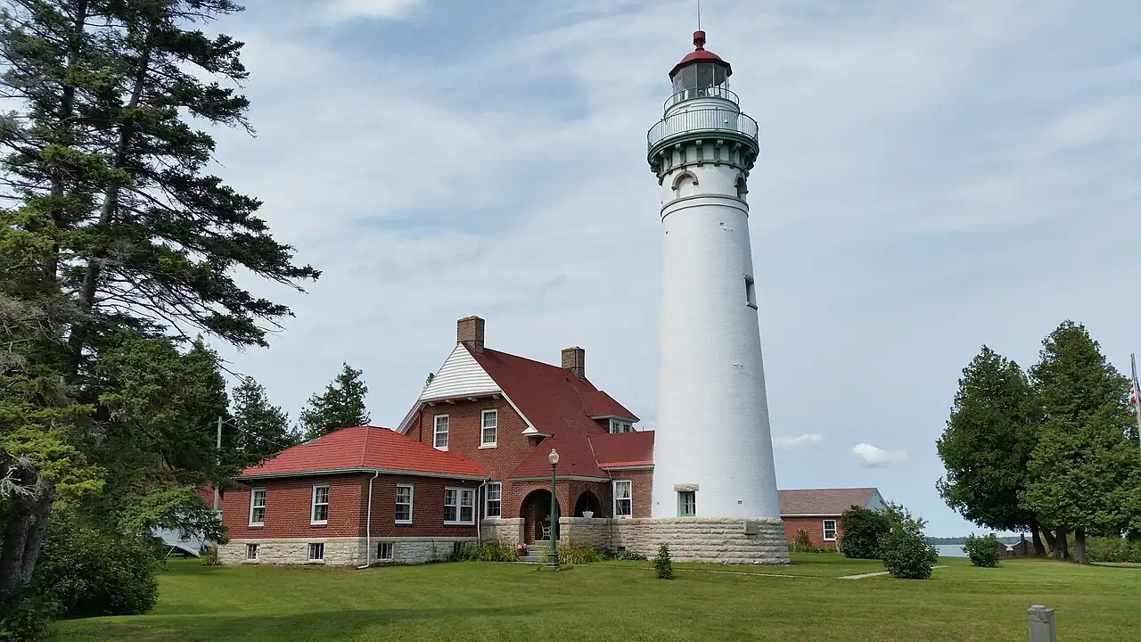 People Keep Smelling Cigar Smoke in This U.P. Lighthouse. The Keeper Died in 1910.