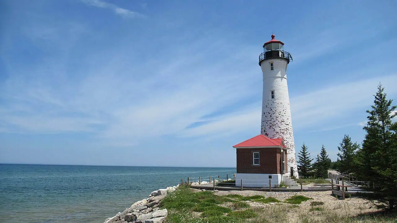 Lake Superior Nearly Swallowed This Lighthouse. A Retired Couple Refused to Let It.