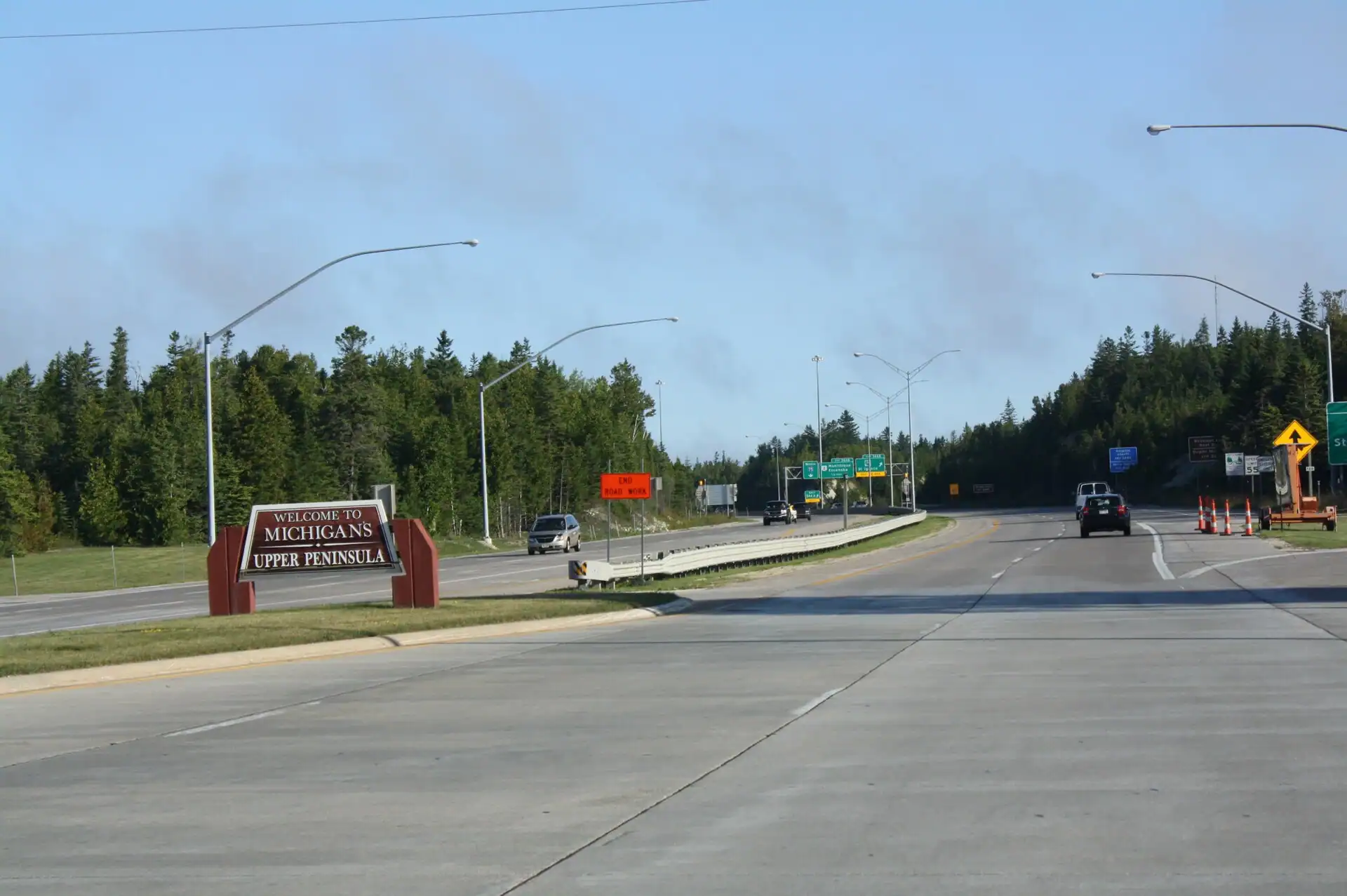 A roadside sign welcoming travelers to Michigan&rsquo;s Upper Peninsula.