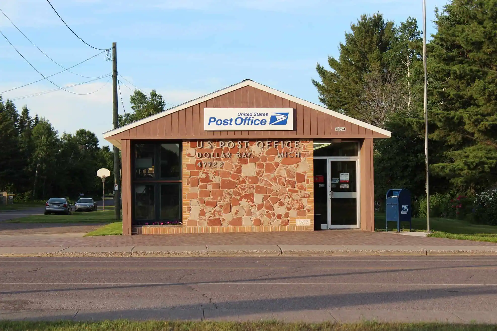 The small post office building in Dollar Bay, Michigan.